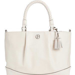 Grab, go and stay oh-so chic with the Giani Bernin